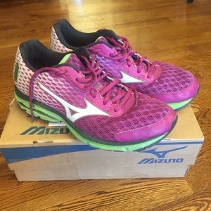 Mizuno Wave Rider 18